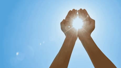Soleil et peau fragile : comment bien protéger les enfants des UV ?